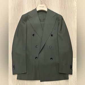 Gently Used Suitsupply Green 4Ply Wool Double Breasted Suit (Size 38R)